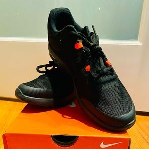 Nike Air Max Advantage 2 Youth Running Shoes Sz 5Y